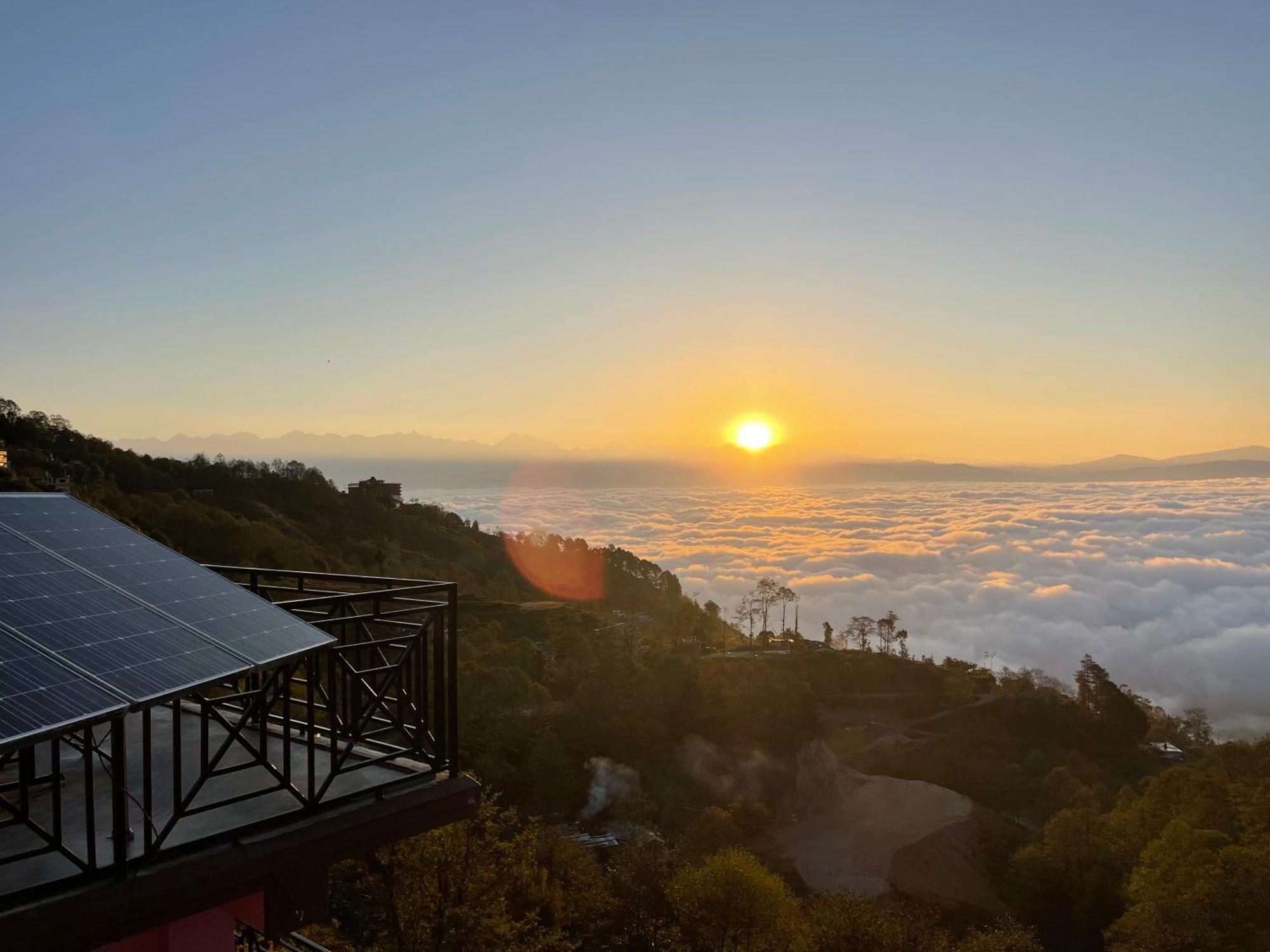 Hotel Everest Window View 나가르코트 외부 사진