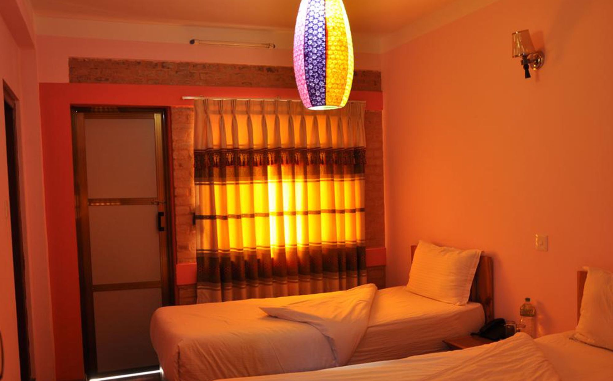 Hotel Everest Window View 나가르코트 외부 사진