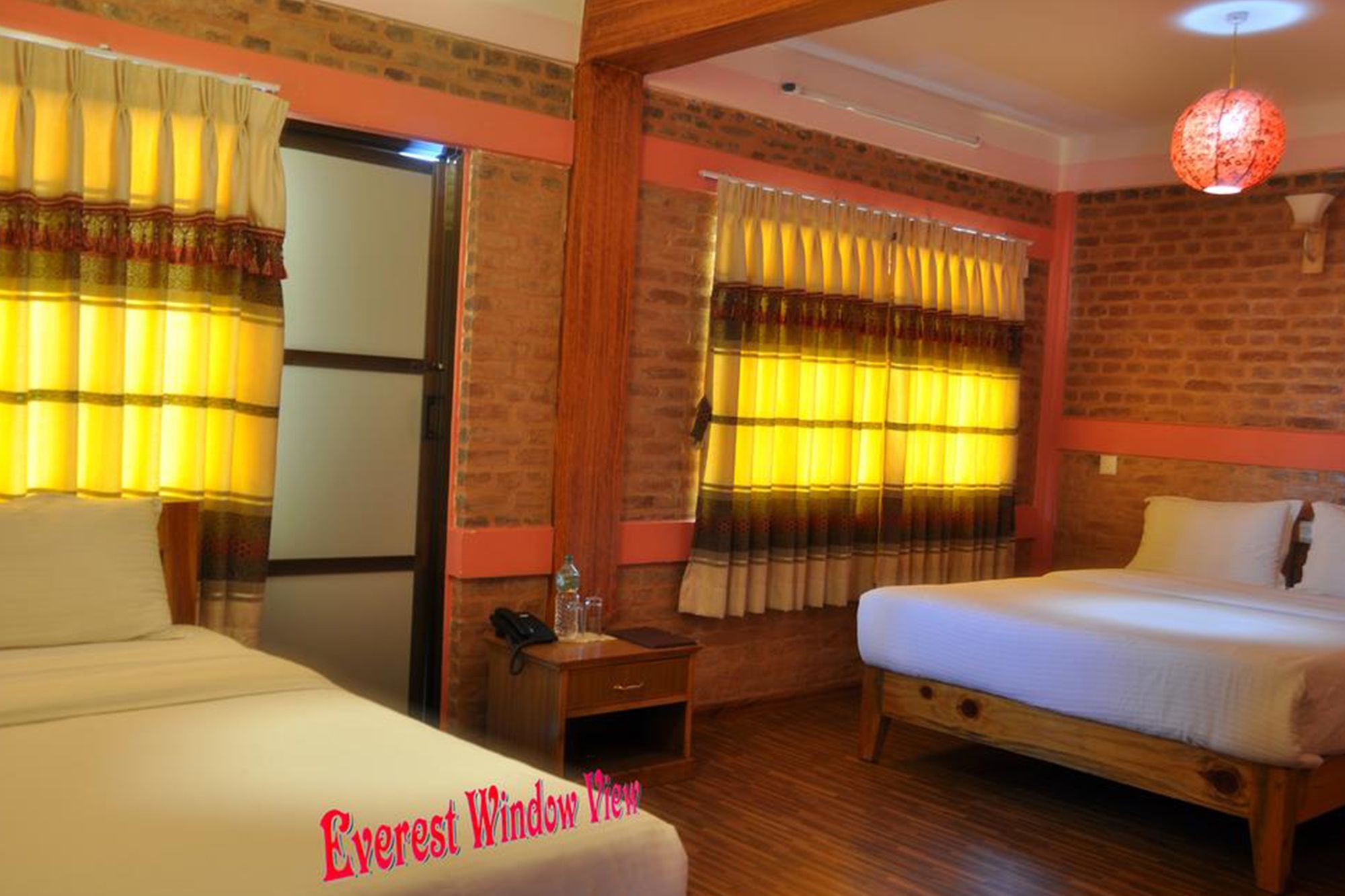 Hotel Everest Window View 나가르코트 외부 사진